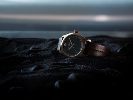 Hamilton Khaki Field Auto The Odyssey Limited Edition H70675530 青銅腕錶生活情境照